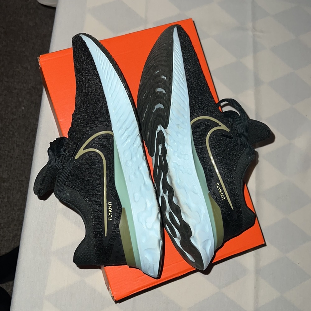 COPY - Nike react - Picture 3 of 4
